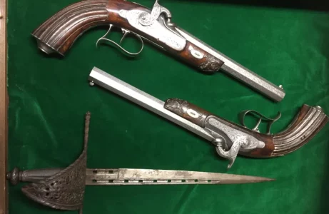 Pistolet-en-coffret-époque-Napoléon-III